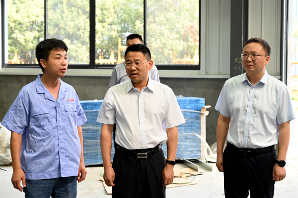 冯玉强、郭章新实地督办金属材料重点项目建设，全力推动产业升级